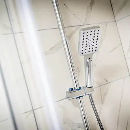 Penzion Kings Arms - Luxury Double - Freestanding Bath - Self Check In 3*