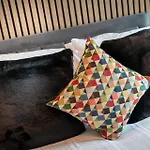 Gasthof Kings Arms - Luxury Double - Freestanding Bath - Self Check In