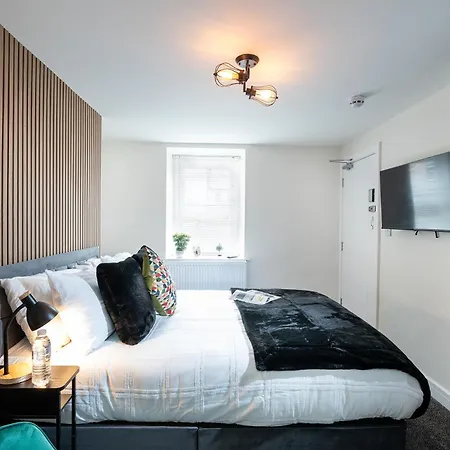 Guest house Kings Arms - Luxury Double - Freestanding Bath - Self Check In *